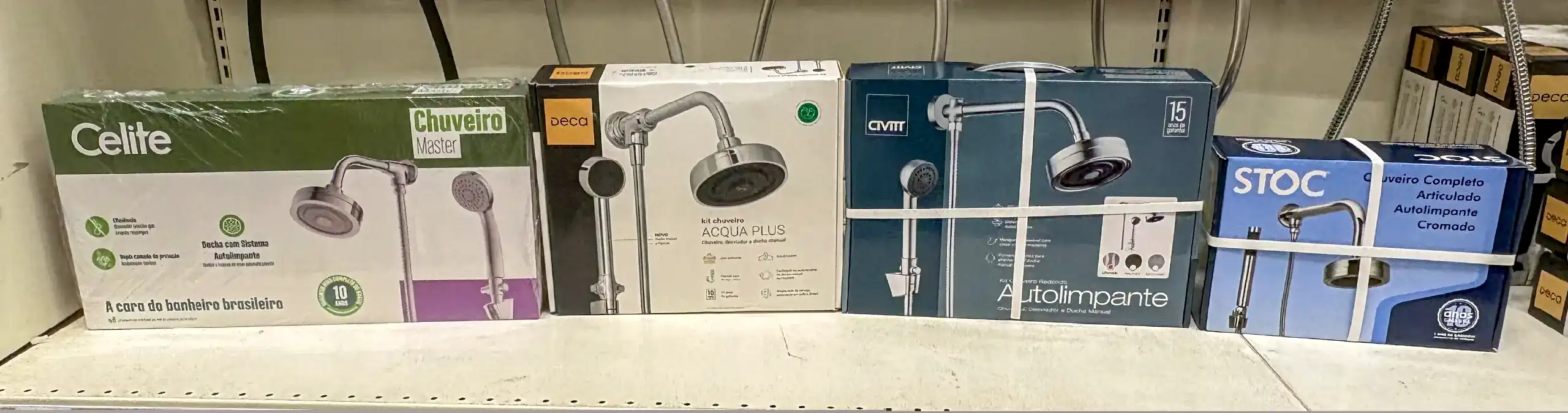 Photo of a real DIY store shelf: shower packs from Celite, CIVITT and STOC next to the previous Acqua Plus pack.